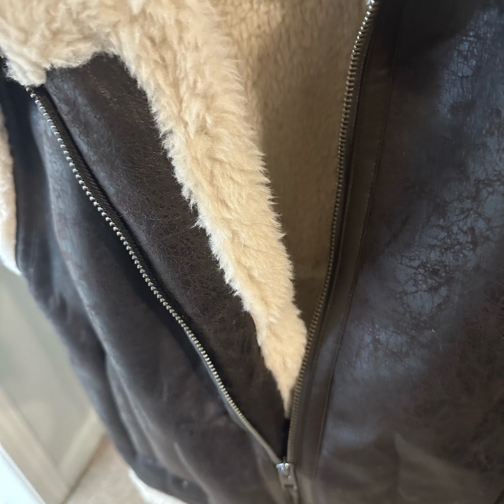 Aerie Cream Sherpa Lined Vest NWT - Picture 6 of 16